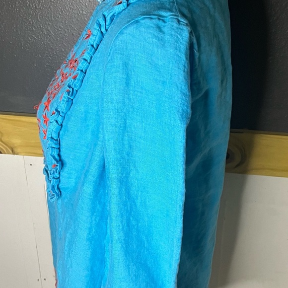 J.Crew tunic blouse in a beautiful shade of blue. Made of 100% linen size small - Picture 3 of 5